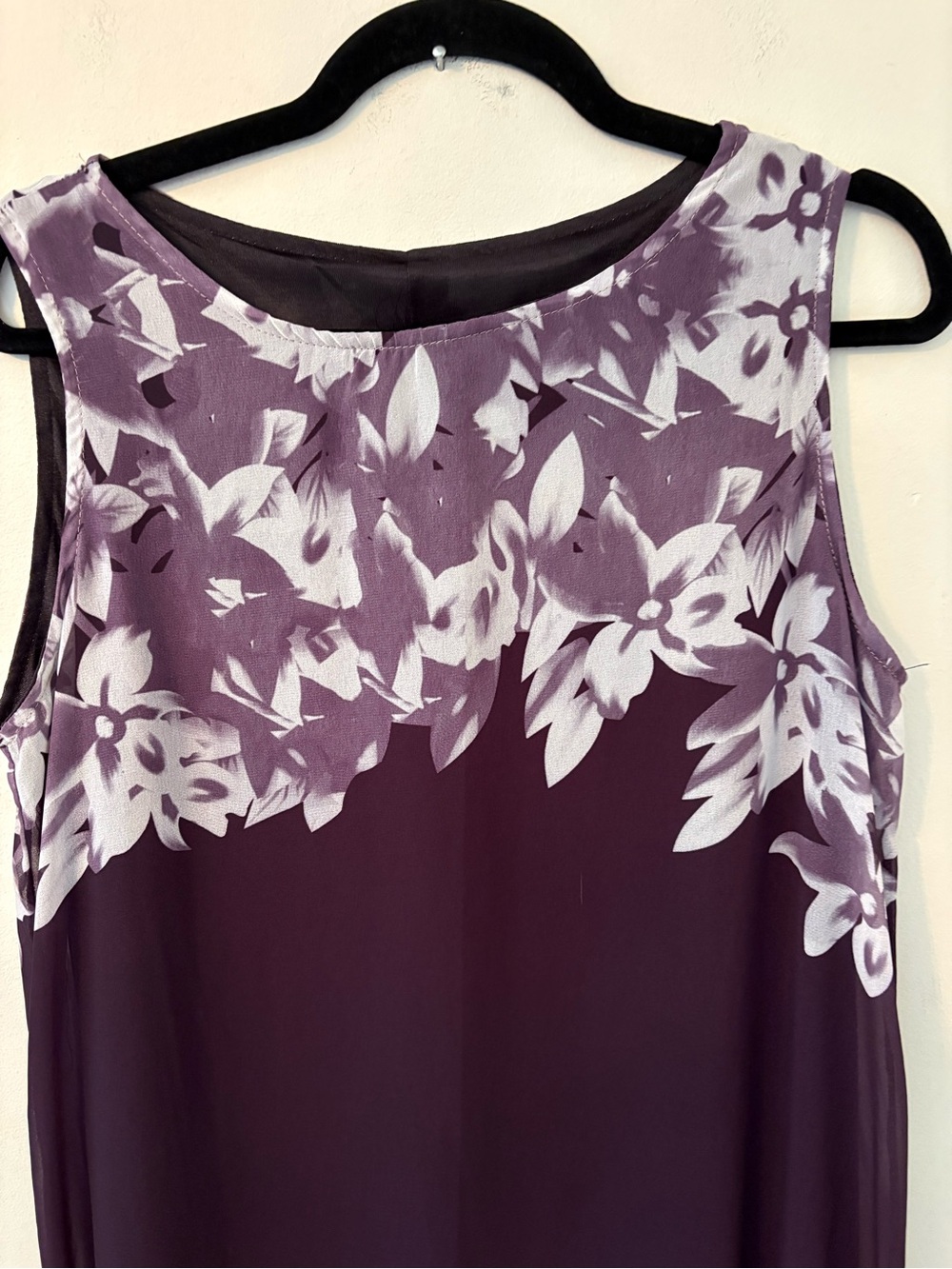 Tendency Women’s Sleeveless Black Maxi Dress Lined W Gray & White Flowers SZ M - Picture 2 of 7
